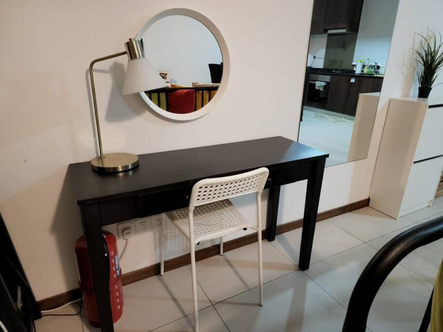 Deluxe Seaview Suite Twin Bed By The Only Bnb Tanjung Tokong Esterno foto
